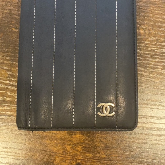 Chanel Wallet - Picture 2 of 16